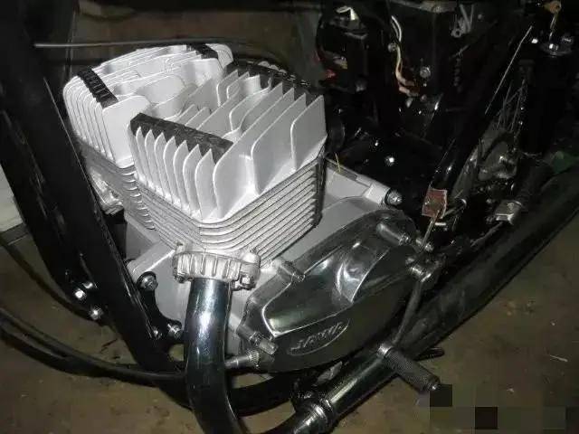 八十年代中,德,捷,日四款最具代表的摩托车,当年曾经叱咤风云_搜狐