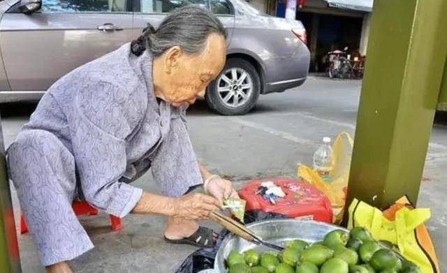 "槟榔大王"王继业,十亿家产引起争端,被妻子"安乐死"_殷素云_儿子