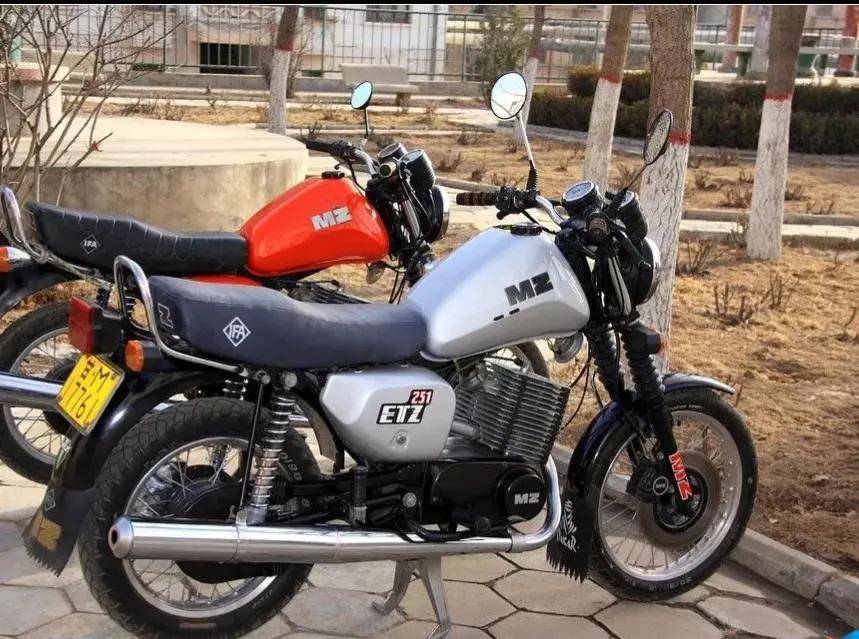 八十年代中,德,捷,日四款最具代表的摩托车,当年