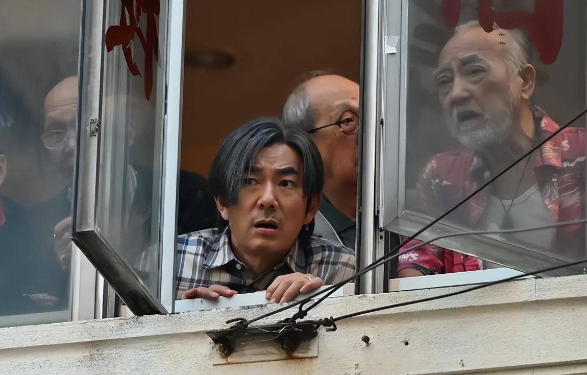 临时劫案:巧合设计环环相扣,小人物的无奈殊途同归_蓝天_阿辉_故事