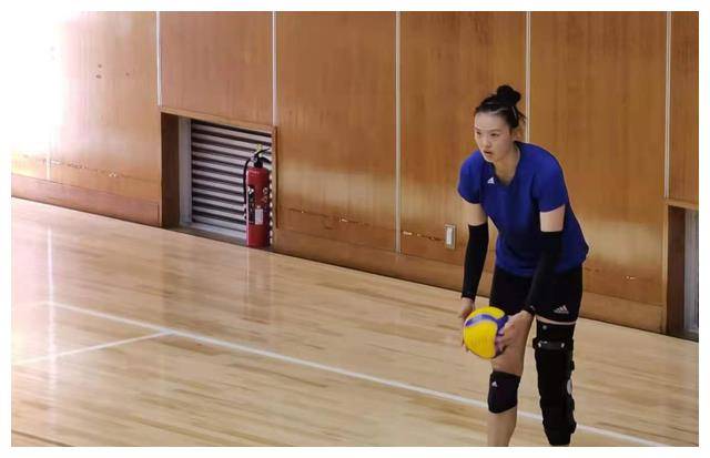 中国女排新动向:袁心玥,王文涵"短平拍",张常宁现身接应!