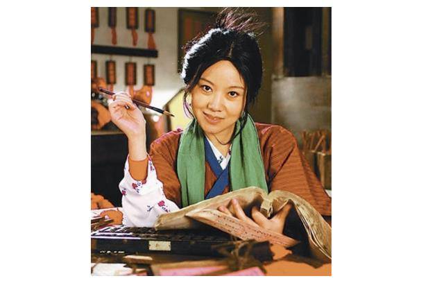 女星风情万种表演却颇土暴露不要脸真服