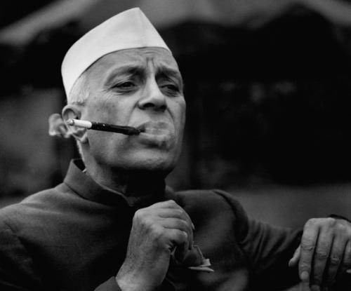 这支撤逃的印军车队,运载着印军第48旅的上千名官兵,他们要从德让宗