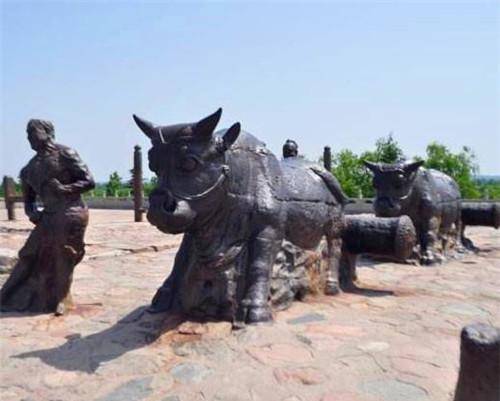原创1200年前的铁牛捞出后为何不保护而是露天摆放专家想但不敢