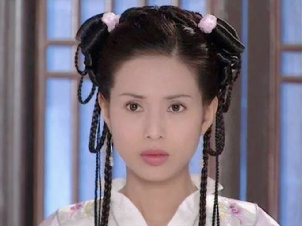 李若彤现状:穿军大衣农村赶大集买烧饼,11年健身不停歇_时候_小龙女