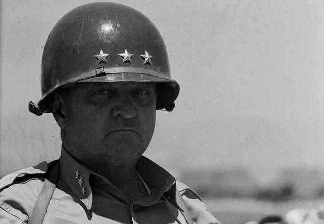 第一次世界大战快结束时的1918年4月,沃克所在的美国第五陆军师第13