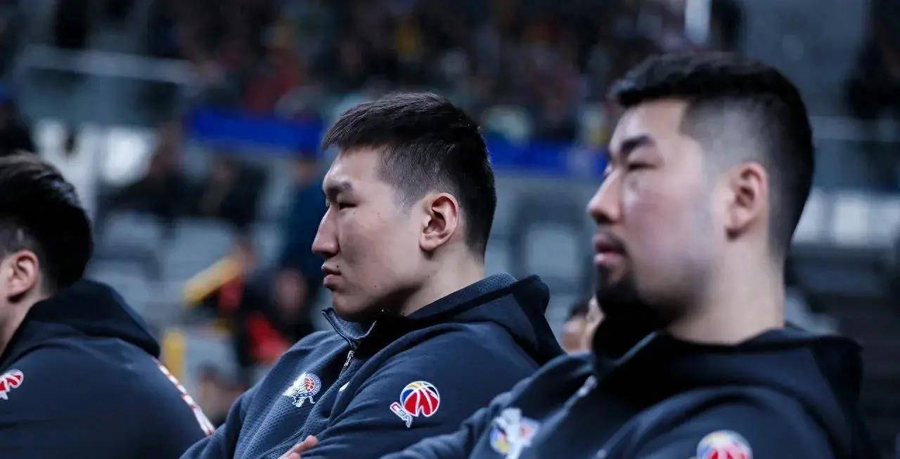 昔日天才少年首次为新疆男篮登场,关键中投反超比分_王泉泽_比赛_机会