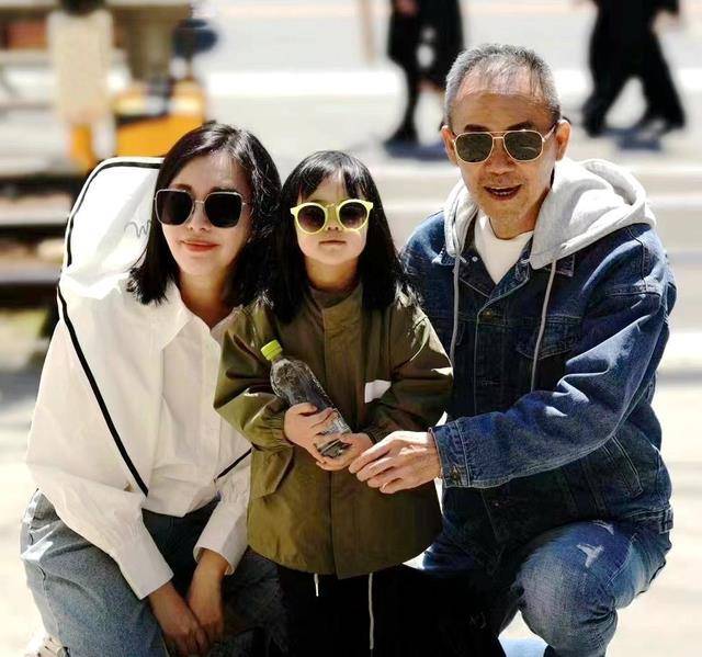 古天乐现身泰国拜四面佛送4头金象眼神成头条王石夫妇也来