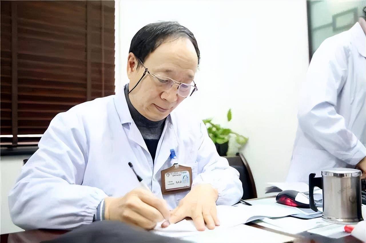 原创中医妇科泰斗马大正不孕家庭的希望之光将传统中医推向新高度