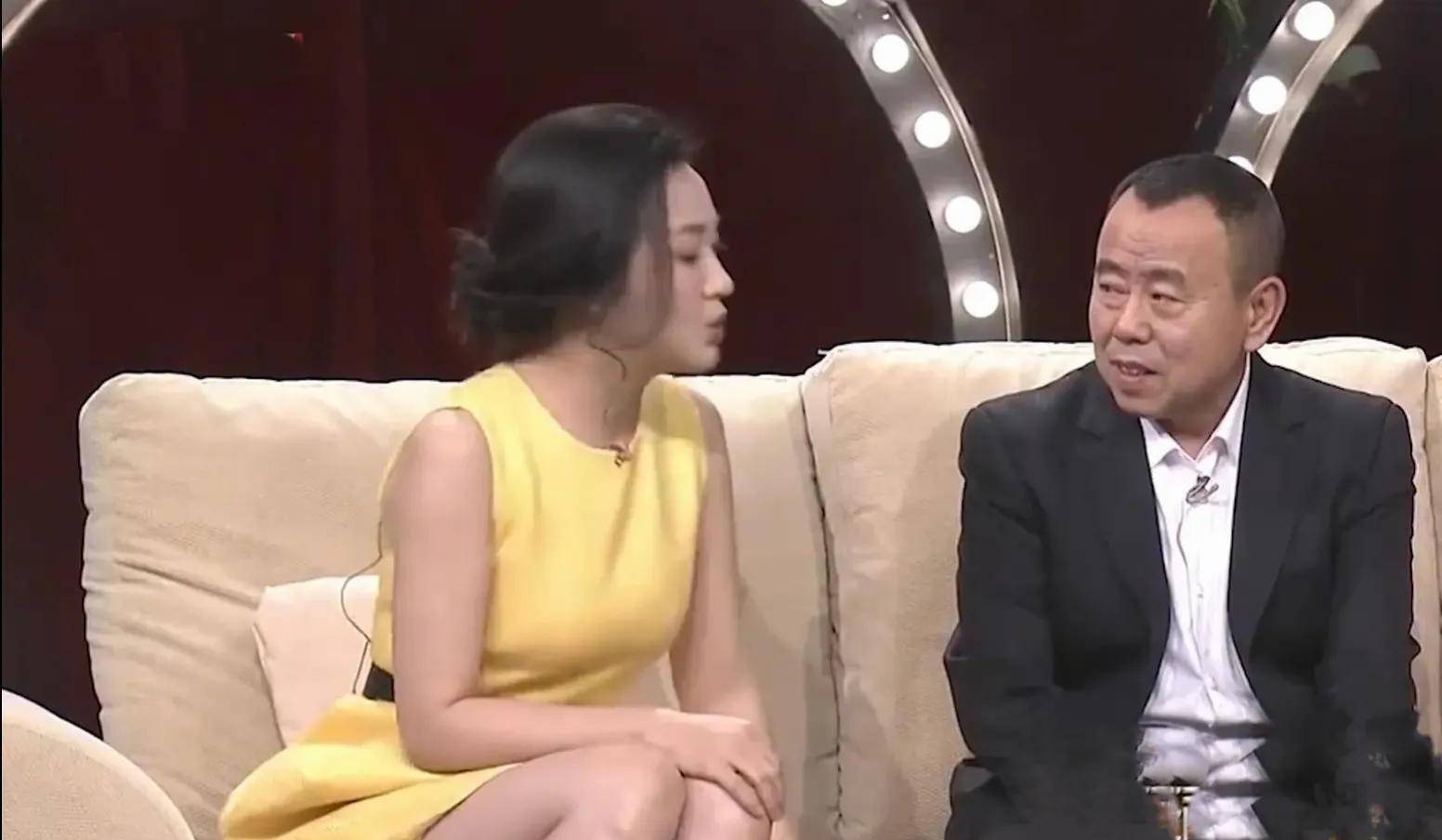 潘阳:嫁10亿富豪,婚后10年,为何带着儿子长住娘家?_石磊_潘长江_女儿