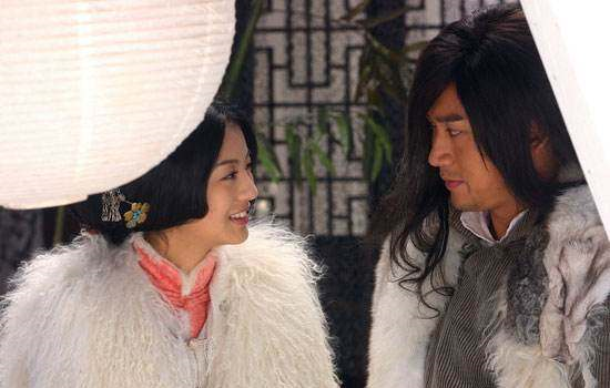 二人惺惺相惜,后来胡一刀被苗人凤砍伤,中了剧毒,眼看就要死了,跟老婆