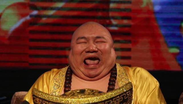 原创当年他因胖如弥勒佛爆红网络曾被富婆供养现在咋样了