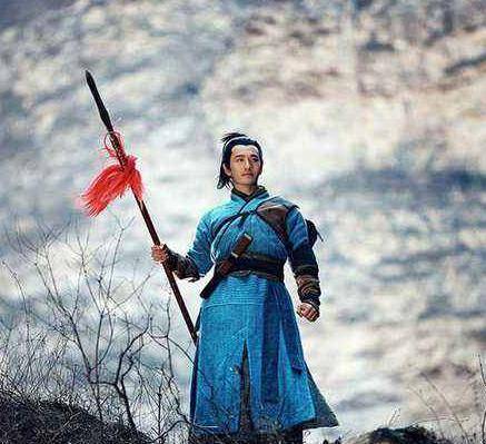 原创岳飞背后刻的4个字其实不是精忠报国被念错了近千年