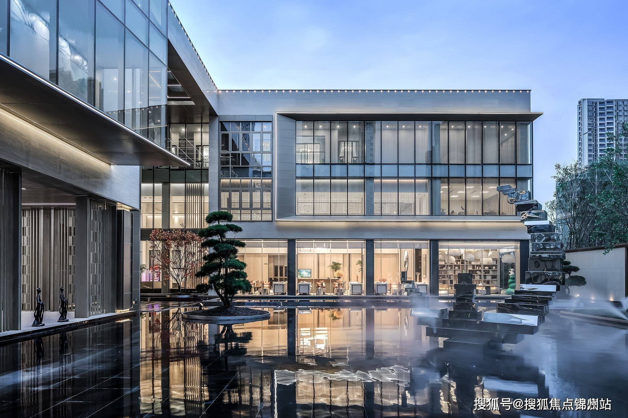 东叁金茂府配套:出行方面:分钟寺项目地理位置优越,位于东南三环到