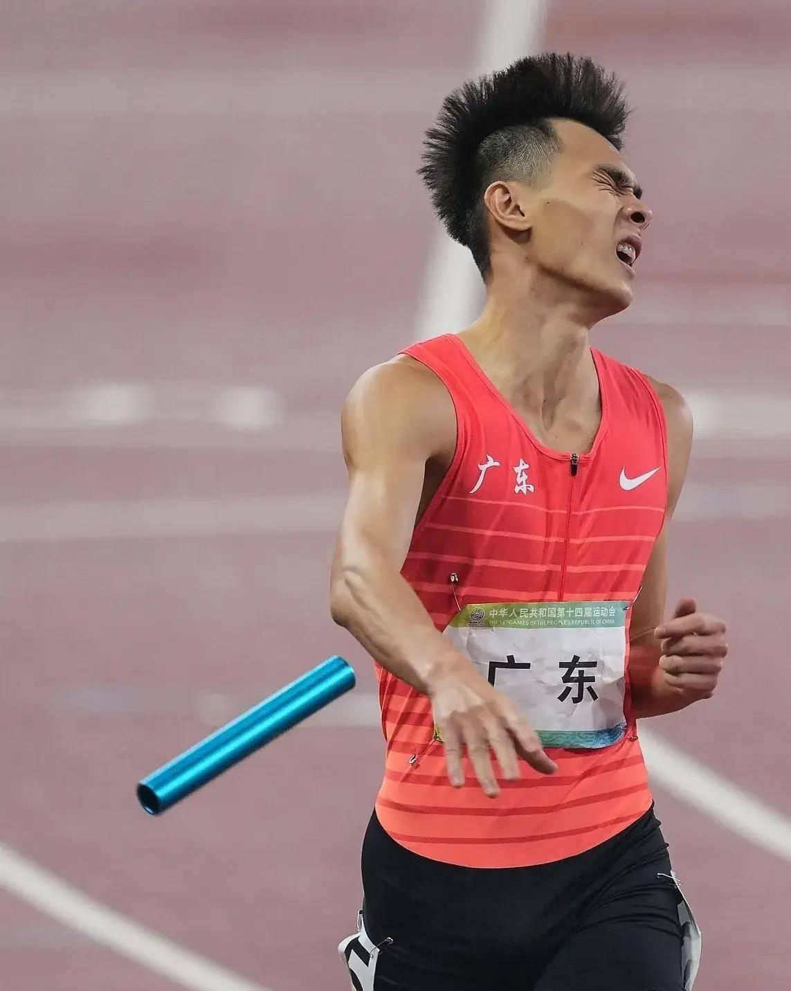 原创带你们看看短跑运动员们的精彩片段我们的骄傲哦