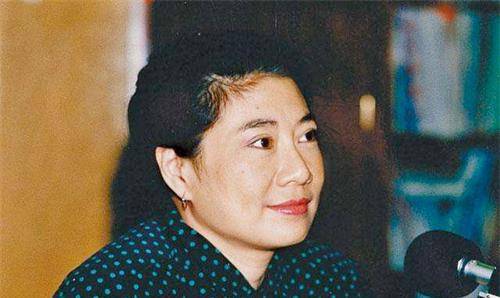 亦舒:抢闺蜜男友,不认亲生儿子,她的一生,比小说更狗血_蔡浩泉_岳华