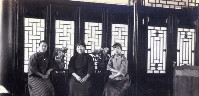 原创民国时期的大学生是怎样的中国第一所女子大学的学生告诉你