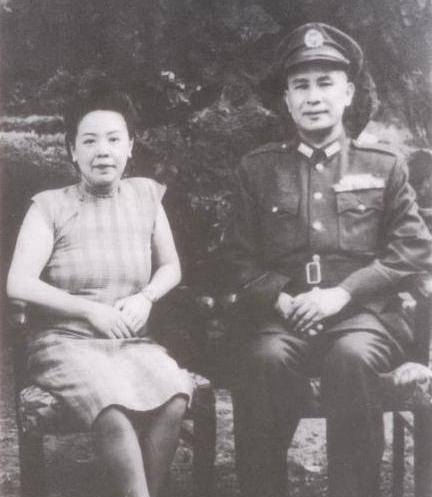 她婚后生两女儿,老公却在外地与别人生子,她回家后连生6个儿子_白崇禧