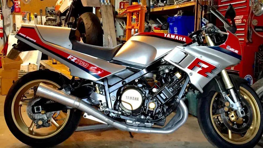 com/我们知道,早先摩托车发动机主要以2气门为主,基本特点是结构简单