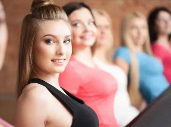 对于体内荷尔蒙分泌旺盛的女性来说,女性荷尔蒙水平稳定,内分泌失调较