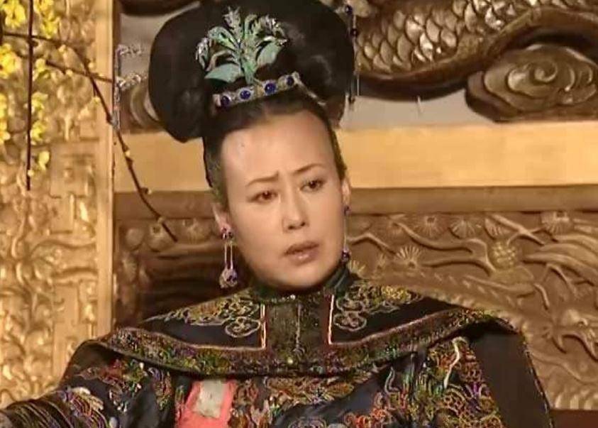 皇太极的大哥和硕礼亲王代善首先提议肃亲王豪格为主,立福临为太子.