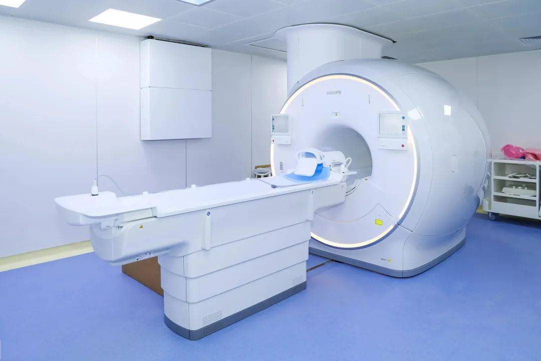 知识,在面对脑出血患者时,能够依托院内先进的影像技术,如ct,mri等,对