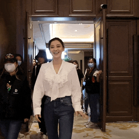 48岁梅婷暴瘦30斤炸上热搜越老越被男人爱到骨子里她凭什么