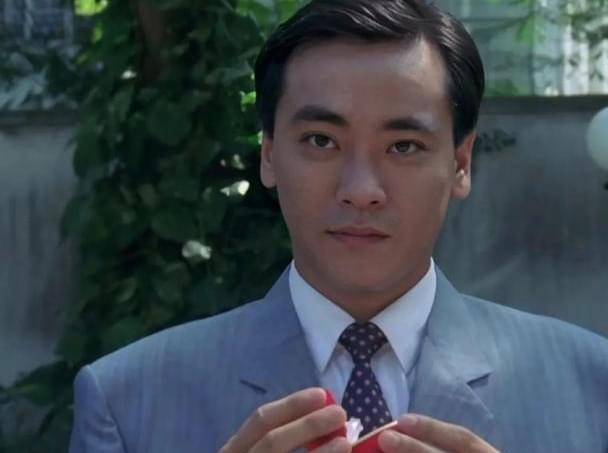 父亲是名导,母亲是演员,哥哥是影帝,尔冬升的家世有多豪横?