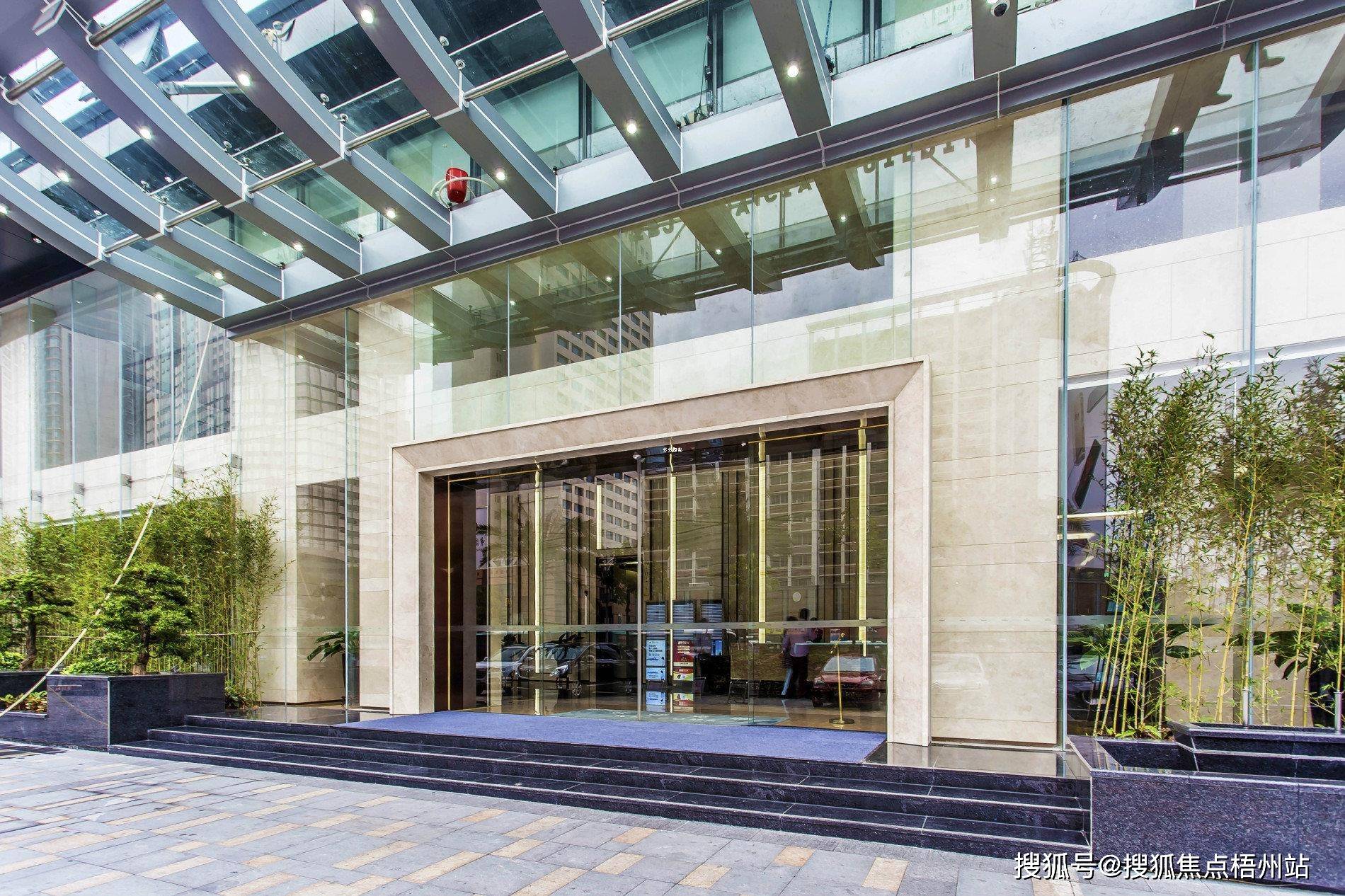 深圳兆邦基金融大厦租120人独立办公室精装修带家具交通便利可注册