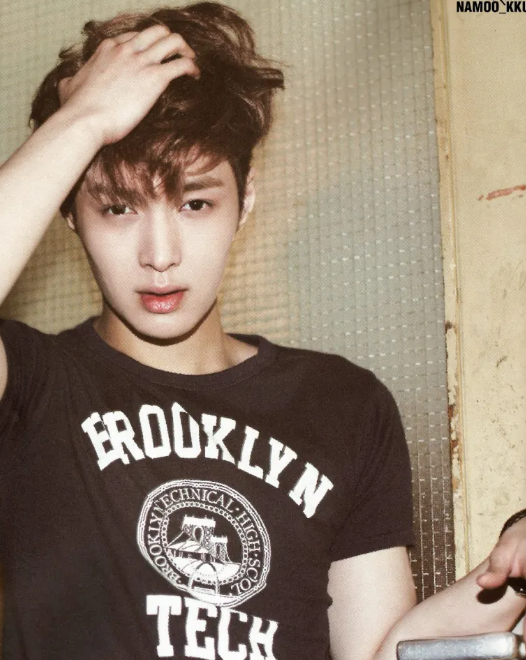 张艺兴起诉自媒体爆料号芒果扒皮酱侵权