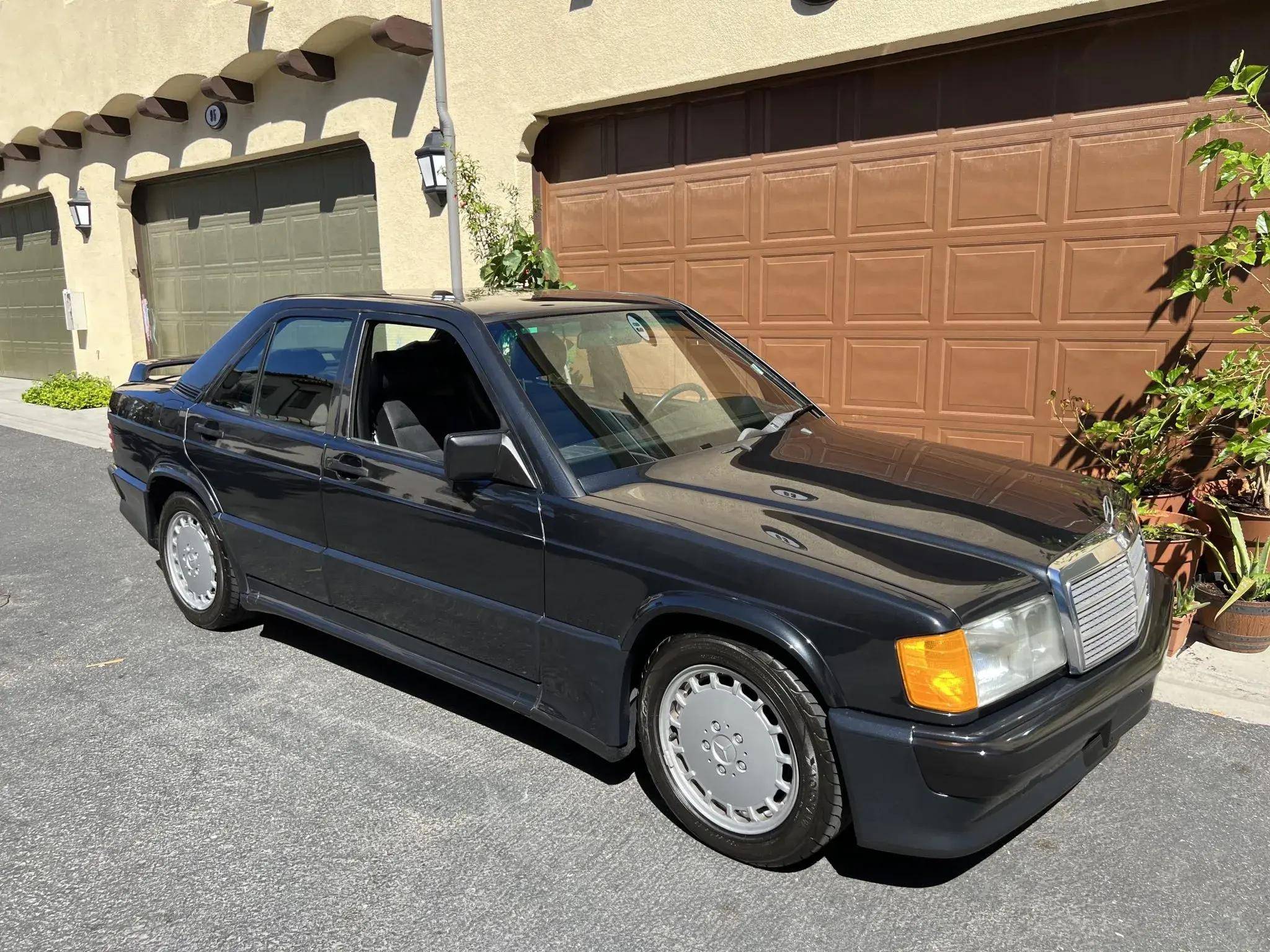 4千块收购的老奔驰,翻新后卖了9500元,奔驰190e 2.