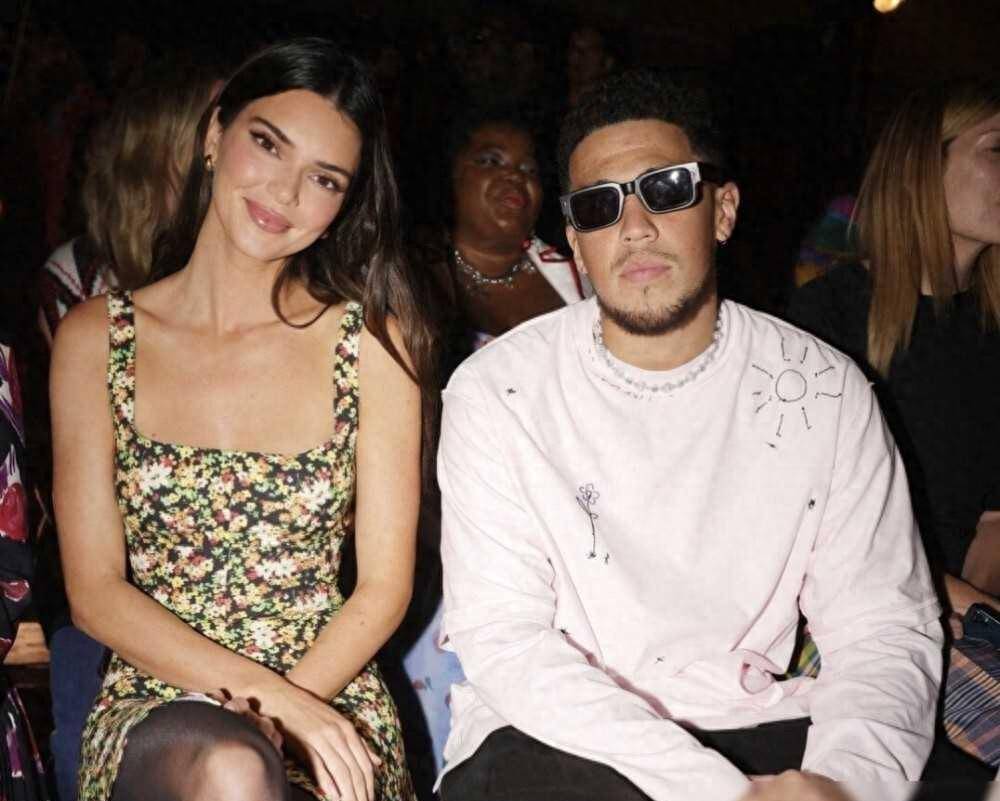 tmz:布克与詹娜疑似旧情复燃,双方近期一起的时间越来越多_感情_爱情