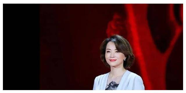 董卿,主持界熠熠生辉明珠,魅力四溢,众人倾心!_姐姐_节目_观众们