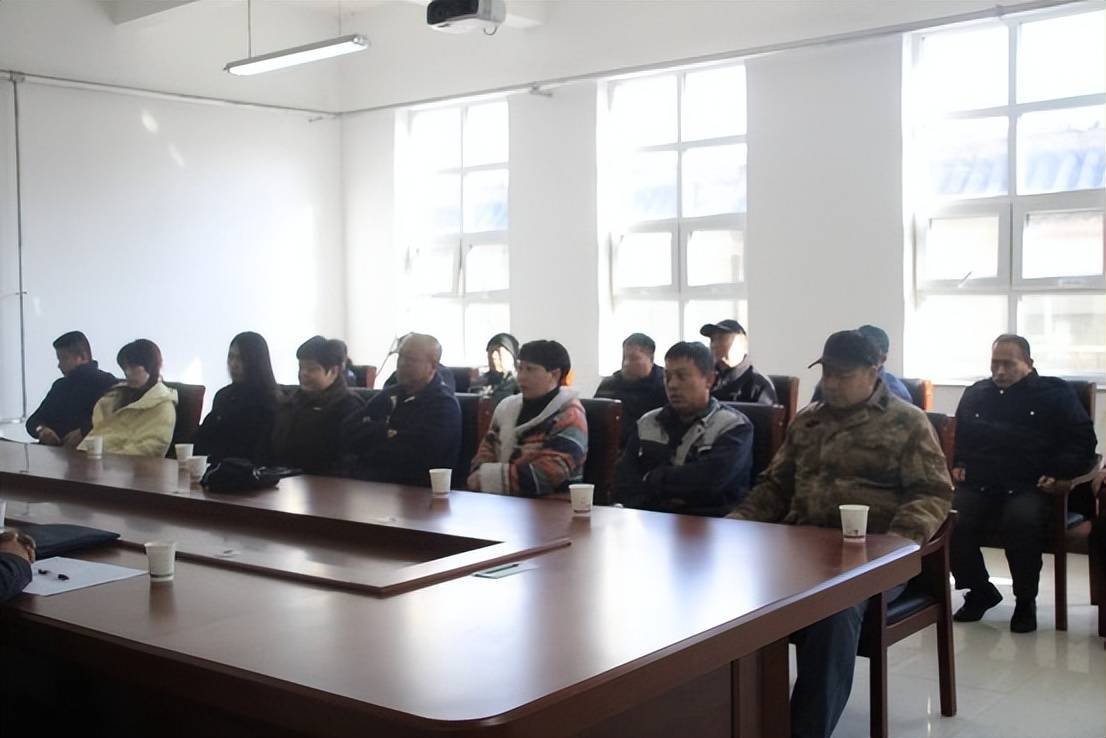 区殡仪馆举办"见证家乡发展热爱大美鹿泉"宣讲活动_工作_曹成群_给予