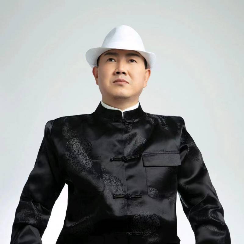 张峻品歌曲小时候的她全网首发演绎深情怀旧