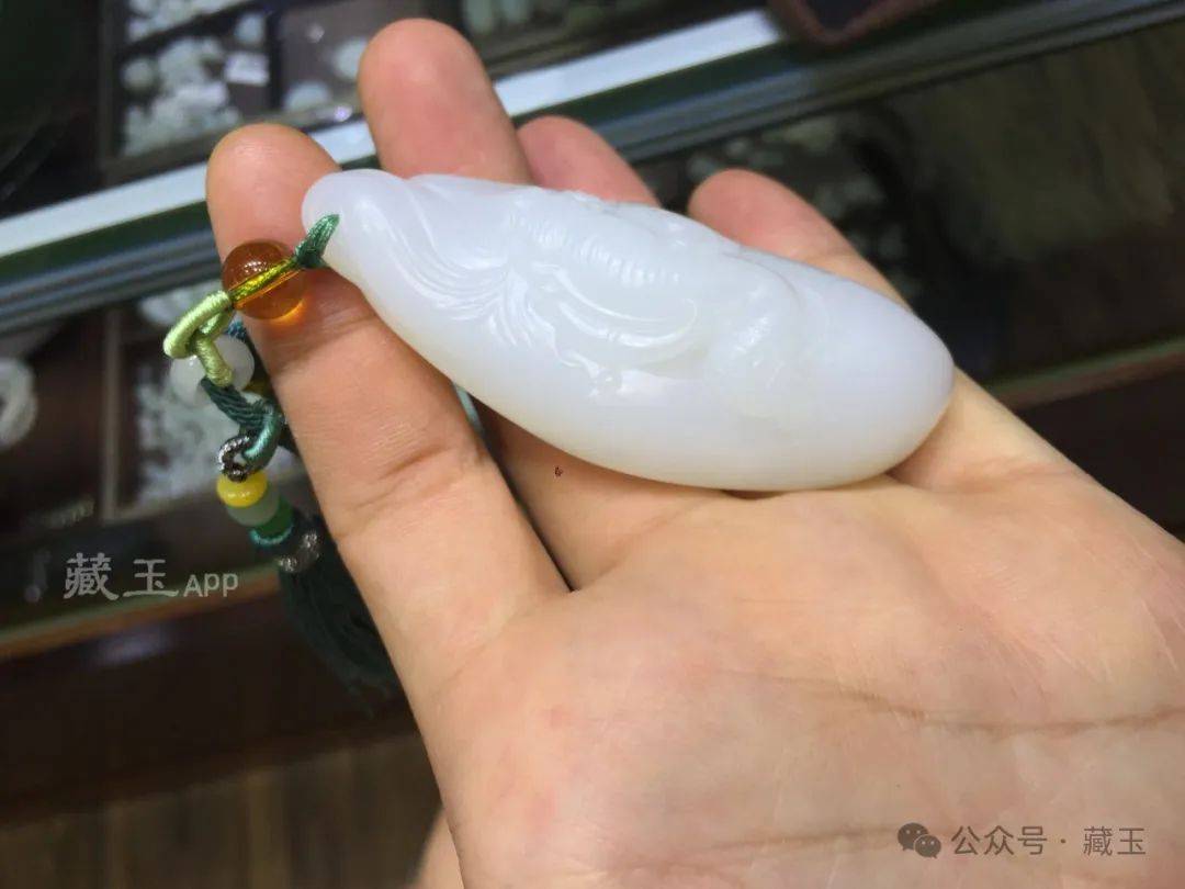 几十万买来的年糕料羊脂玉竟然是