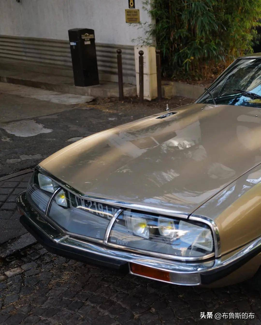 每次看到修缮一新的,保管妥善的雪铁龙sm(citr02en sm)都忍不住要