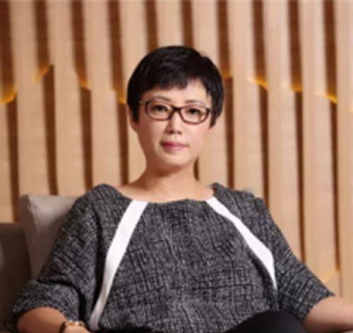 她考上北大却被劝退,退学后选择创业,如今身价超多数同班同学_张璨