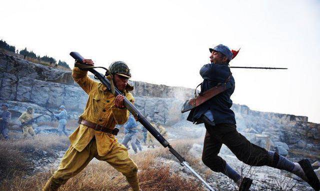 原创军人身中三枪倒下之后却上演了生命的奇迹活到了102岁