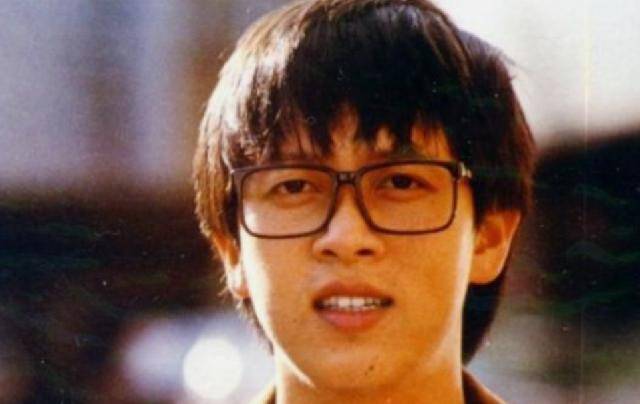 31岁去世,女友痴守10年才嫁人,母亲守墓园度余生_张雨生_张玉仙_音乐