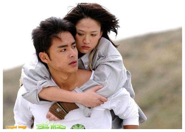 演艺专业的真功力明明心不满却演绎深情戏