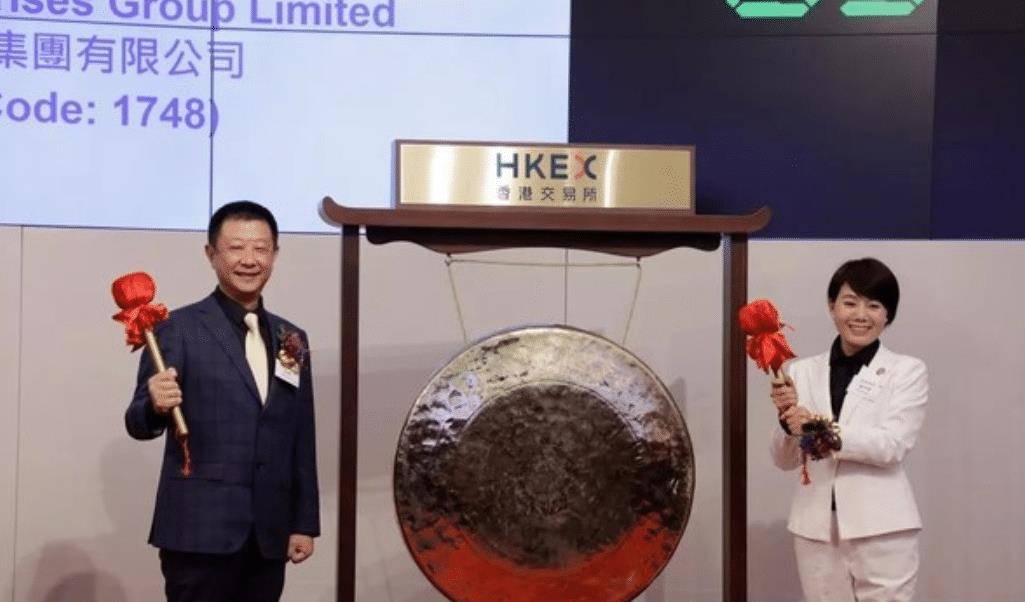 小学学历,17岁进海底捞,40岁身价已超30亿_杨丽娟_张勇_李白