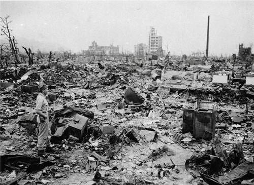 原创广岛核爆的危害有多大6000度高温将人瞬间融化街上到处是怪物