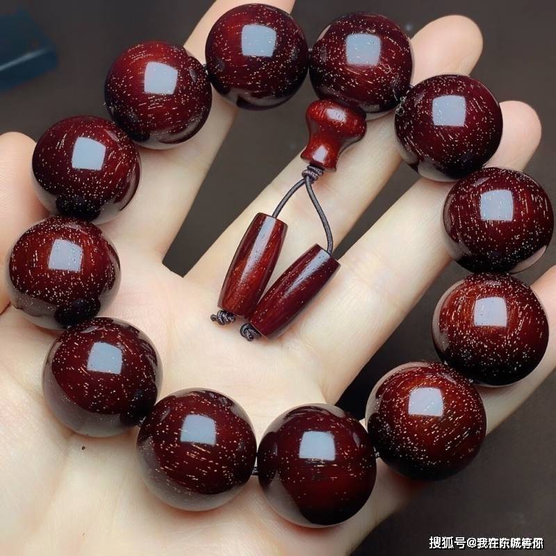 小叶紫檀手串的品质这样看就没错_金星_珠子_商家