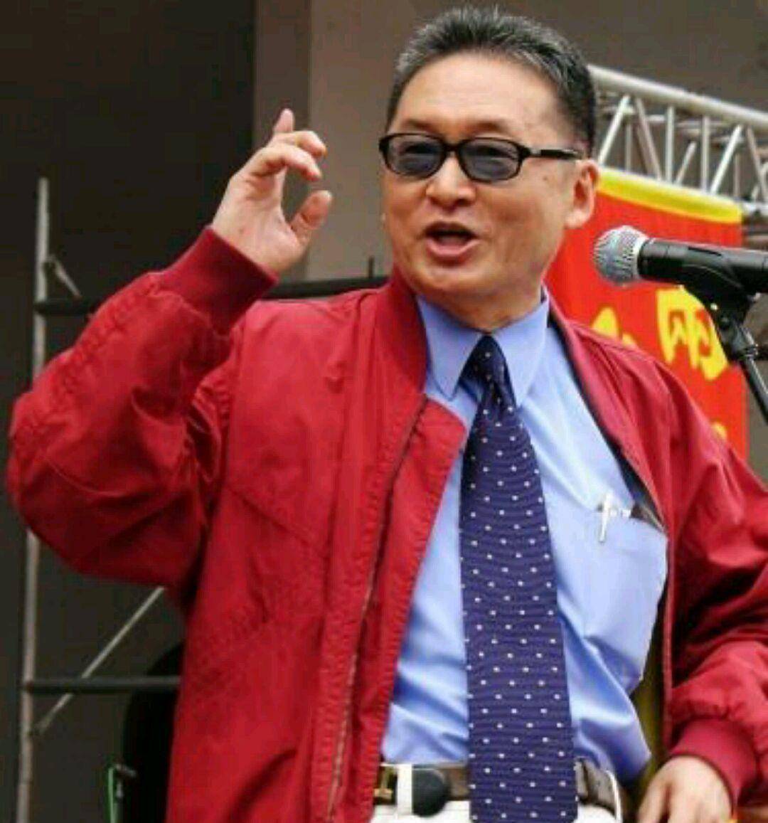 李敖:韩寒写的只是感想,缺乏务实的资料,我儿子就不一样了_李戡_本人