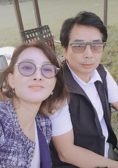 演员牛莉:我这辈子最正确的决定,就是为普通丈夫生了三个孩子_刘亚东