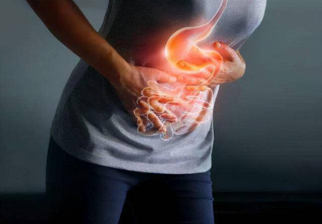 01奥美拉唑能够精确地作用于胃壁细胞,抑制胃酸的分泌,这种抑制作用