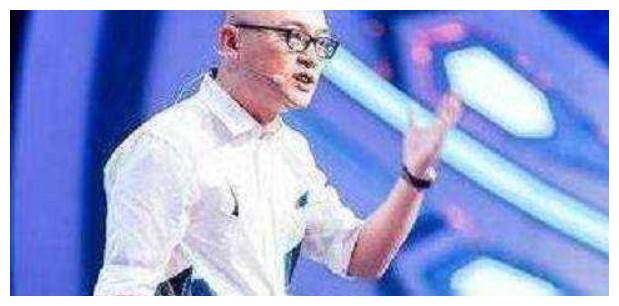 小伙收废品遭讥笑孟非解密废品买卖废品回收如此艰辛