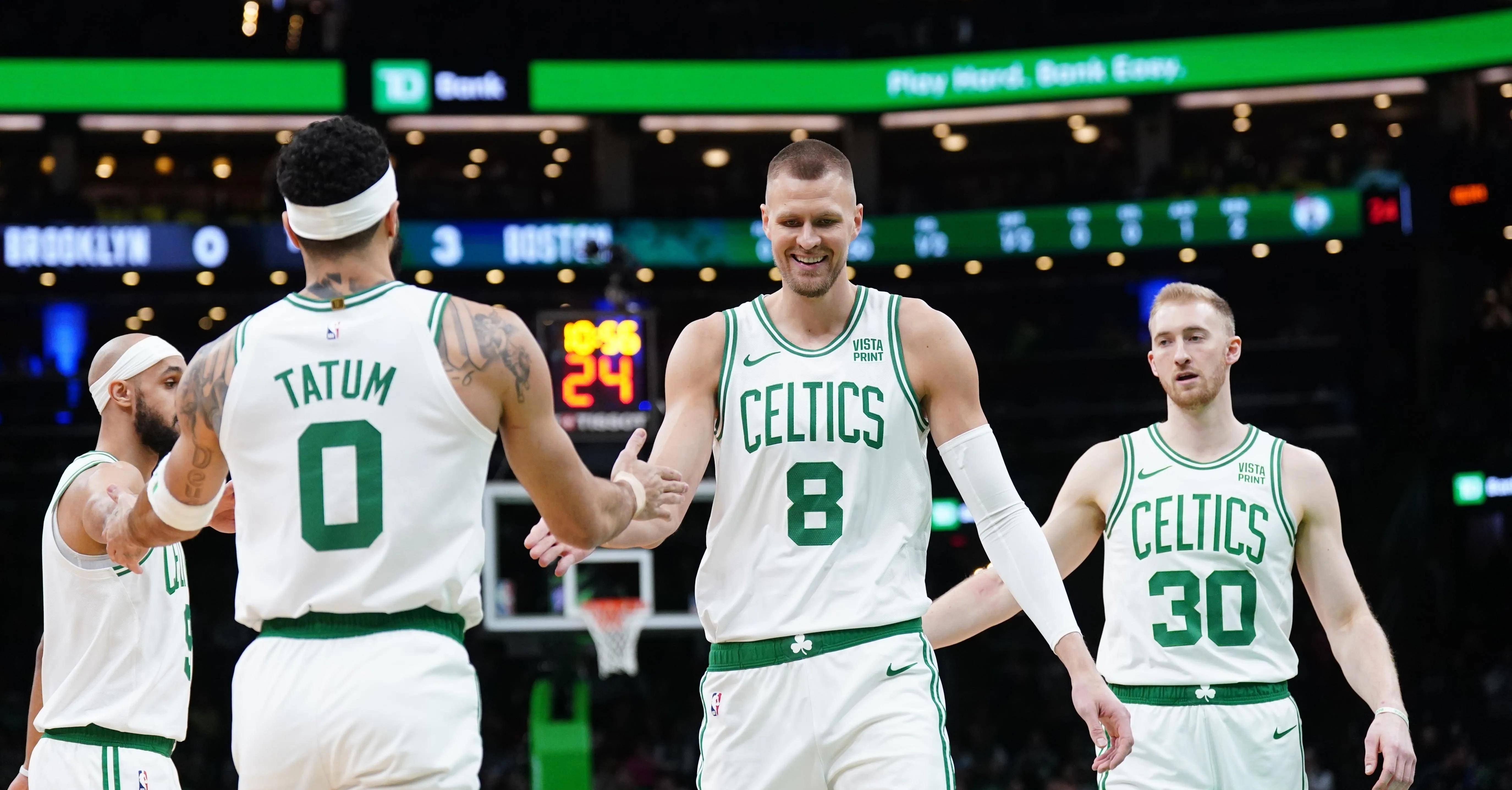 绿军展露冠军相赛季能否夺冠_凯里·欧文_对手_实力