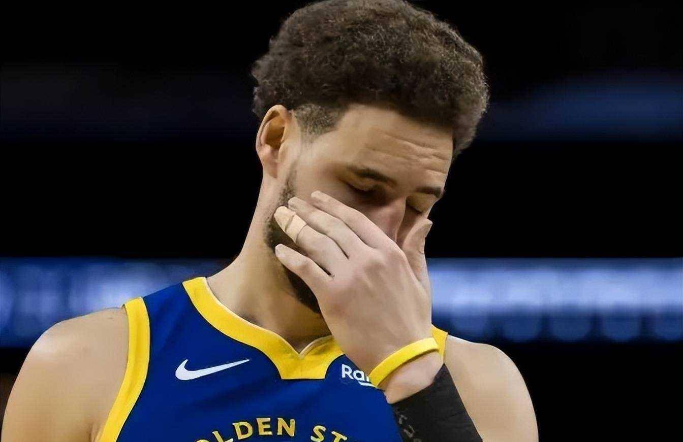 克莱-汤普森在球队中有着丰富的经验和辉煌的战绩,他的离开将使得球队